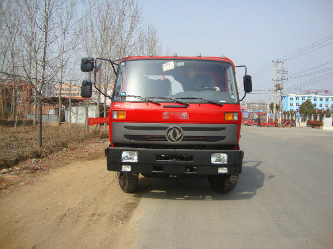 山西東營客戶在我廠定購的東風(fēng)后八輪平板運輸車準(zhǔn)備發(fā)車