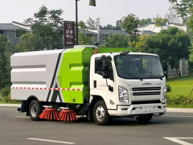 江鈴凱銳2.5方水5方塵國(guó)六掃路車(chē)